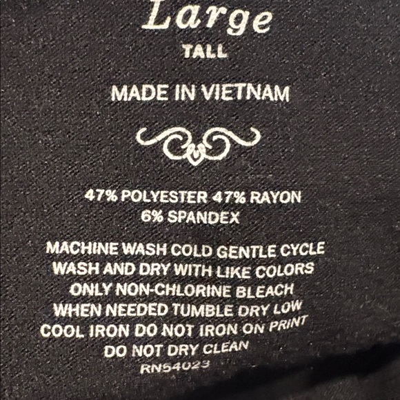 Old Navy - Knee Length skirt. Size Large TALL. Black. - Picture 8 of 12